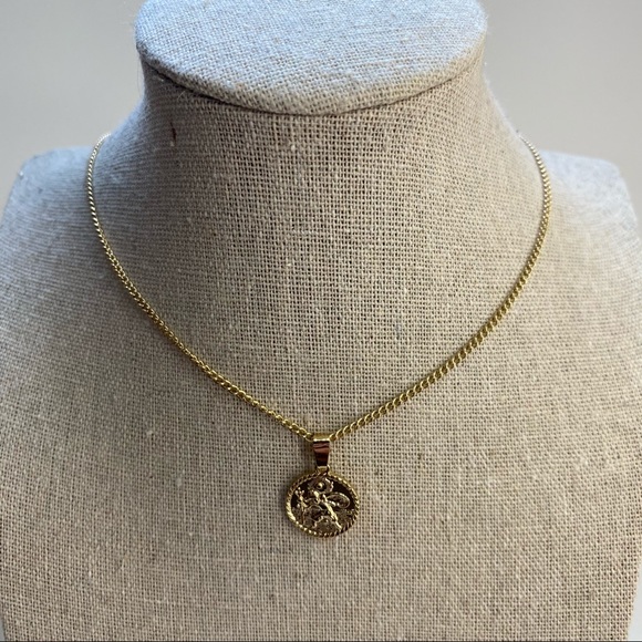 Jewelry - GOLD PENDANT NECKLACE